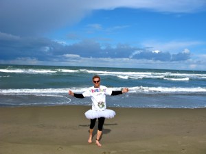 Post-race cooling off in the sand & surf of Ocean Beach is an essential part of the race. 